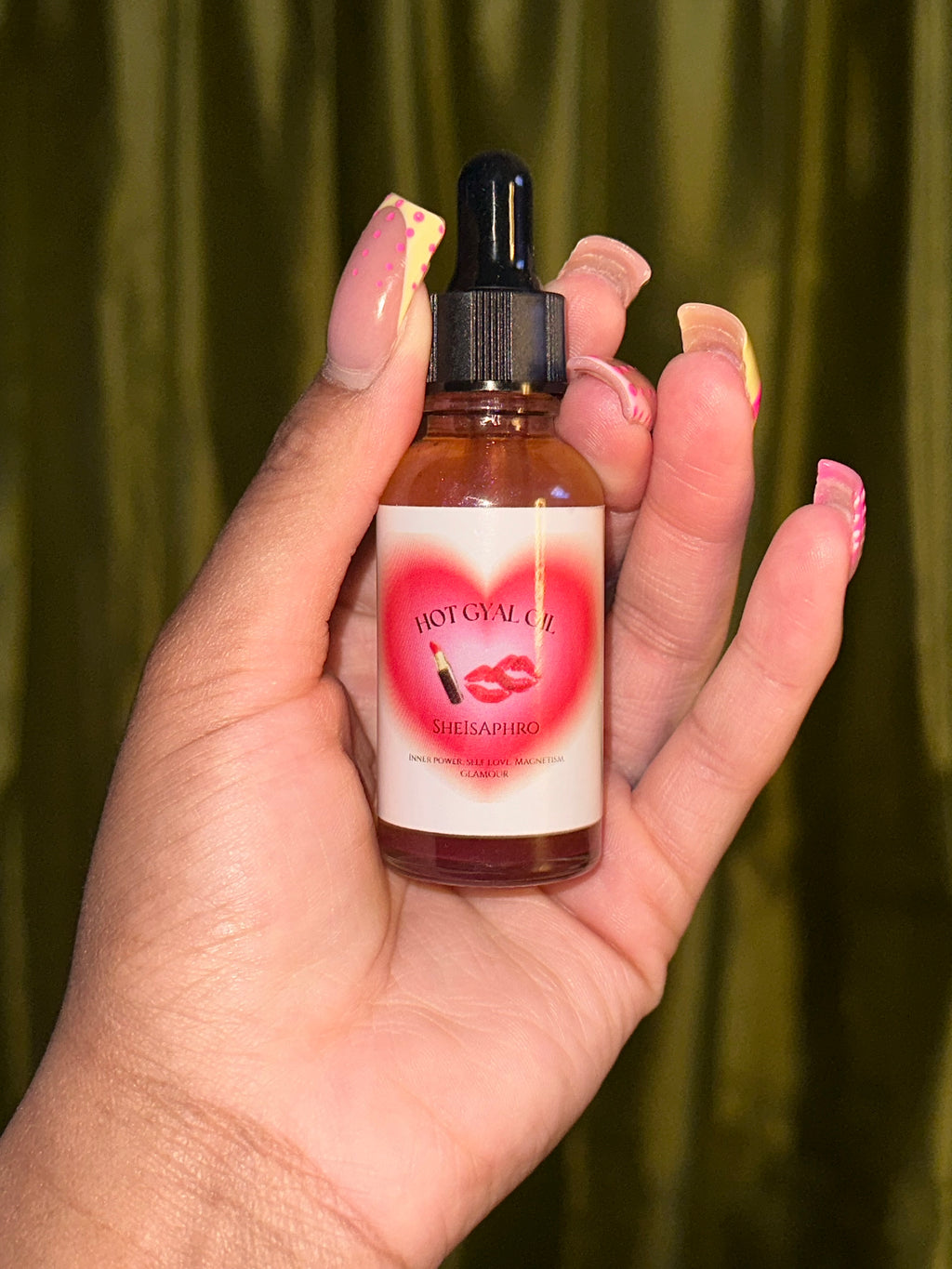 Hot Gyal Oil